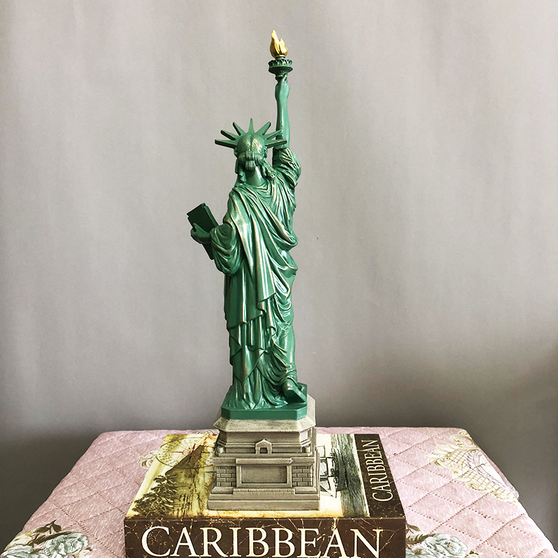 Statue of Liberty Model Desk A - Home Office York のレビューと価格