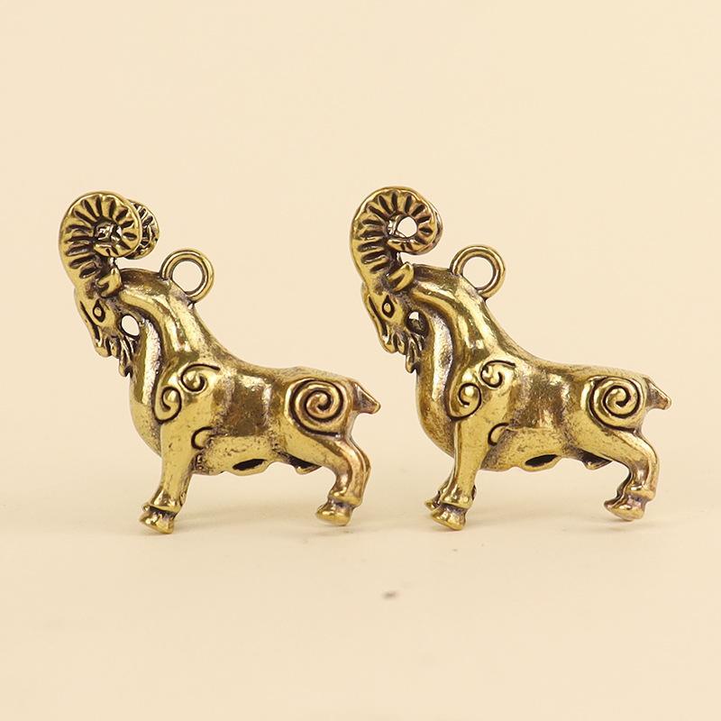 Retro Brass Sheep Pendant Orna - Office Table Home のレビューと価格