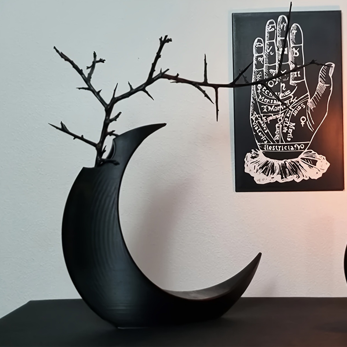 Two fashionable moon-style vas - Home Office With Two Desks のレビューと価格