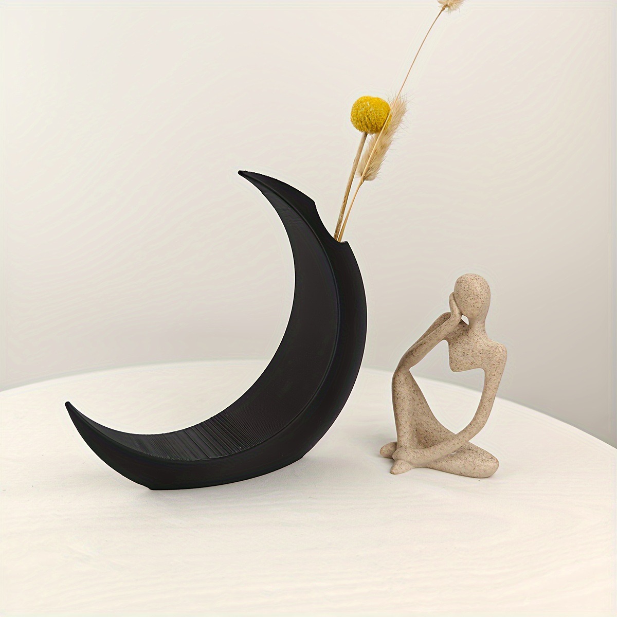 Two fashionable moon-style vas - Home Office With Two Desks のレビューと価格