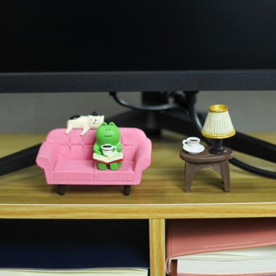 Cute Mini Frog Figurine with S - Office Table Home のレビューと価格