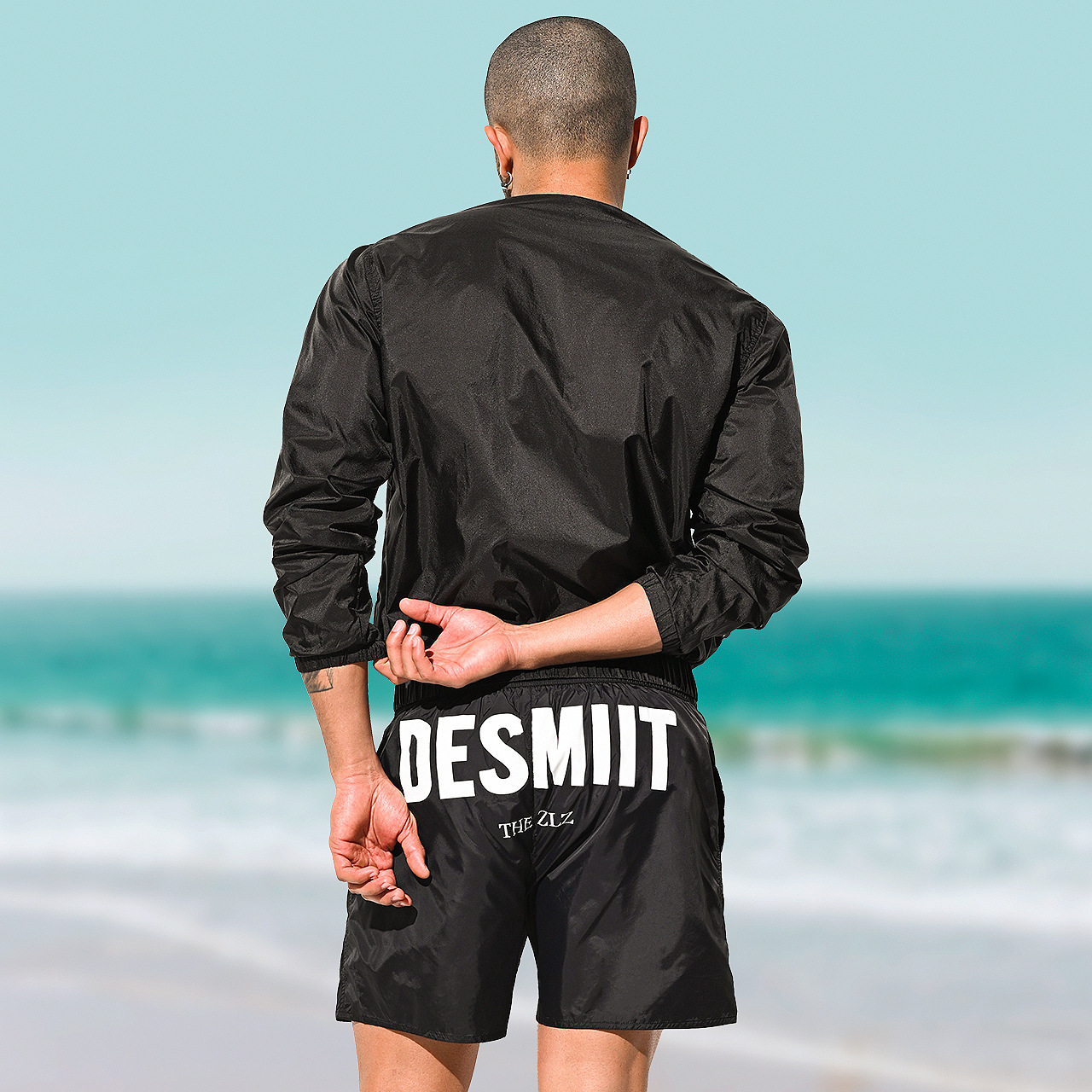Desmiit Swimwear Men Beach Boa - Letter Tray Desk のレビューと価格