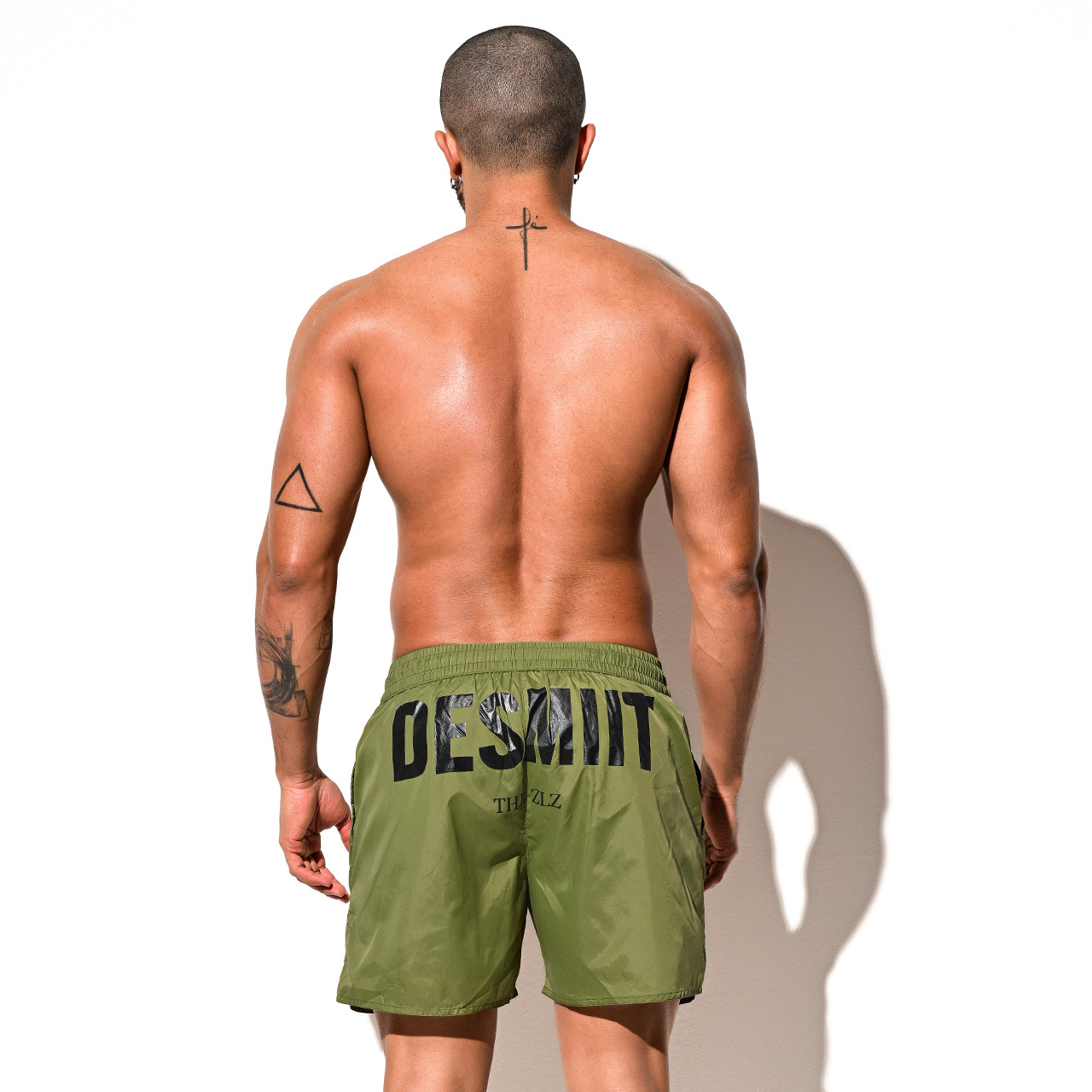 Desmiit Swimwear Men Beach Boa - Letter Tray Desk のレビューと価格